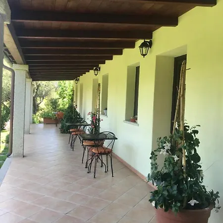 Bed and Breakfast Domo Minnannu Miriu Trudda