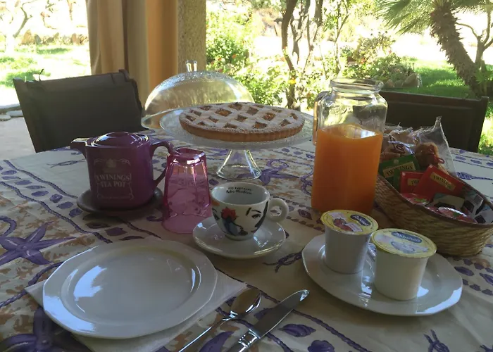 Domo Minnannu Miriu Oda ve Kahvaltı 3*